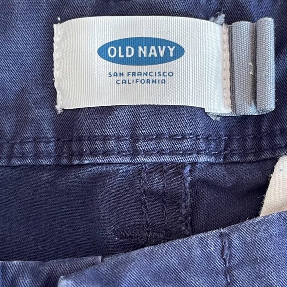 Old Navy Navy Blue Roll Up Bermuda Shorts 2 - Picture 3 of 6
